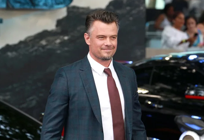 josh duhamel wife